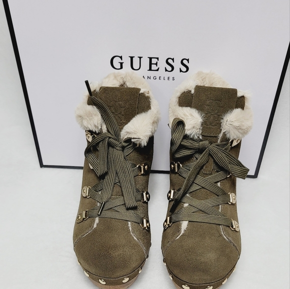 Guess Damery Medium Green  Studded Platform Heels sz 9 - Picture 8 of 12